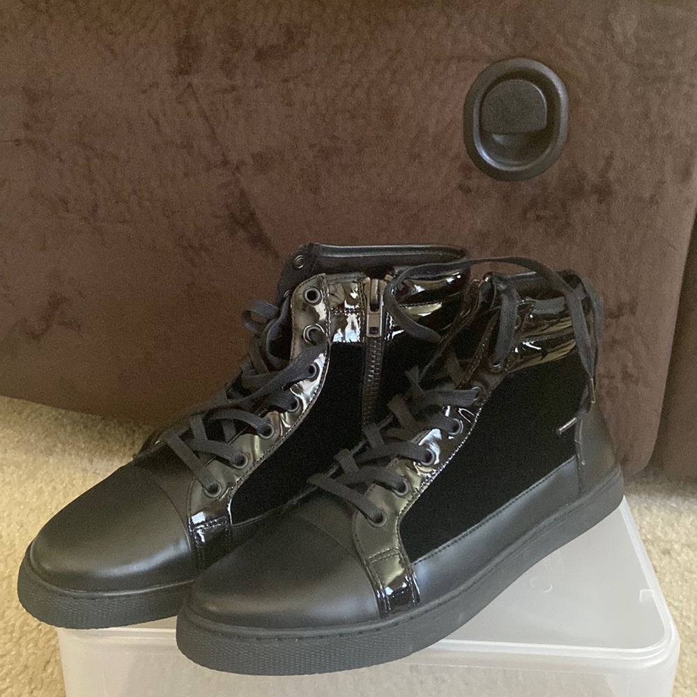Men’s Kenneth Cole black casual sneaker boots